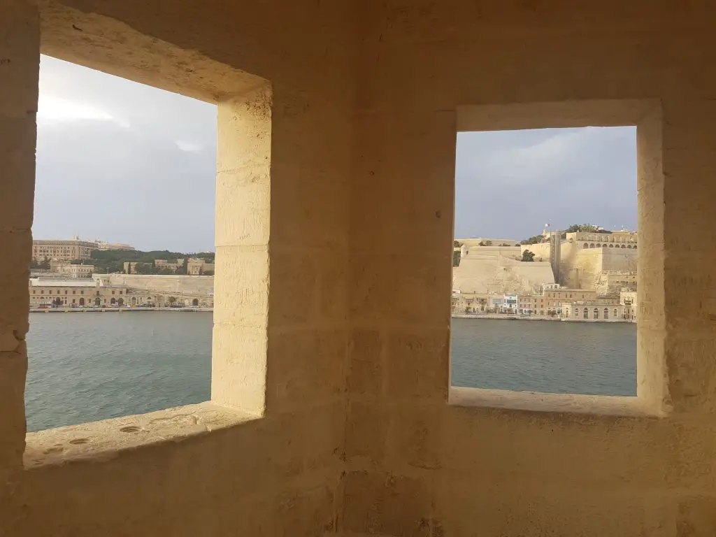 Best things to do in Malta and Gozo - Admire the views from Il-Gardjola Gardens in Senglea Malta