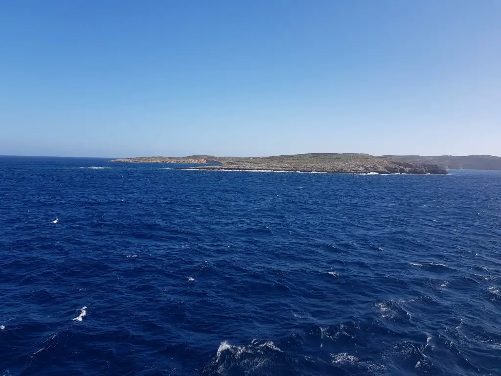 Best things to do in Malta and Gozo - Go to Blue Lagoon - Comino