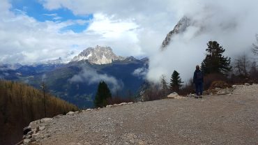 Dolomites Italy things to do - Hike to Lago di Sorapiss - Domomites IT