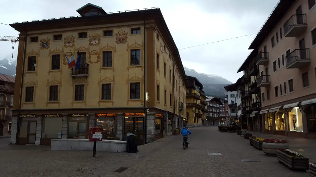 Dolomites Italy things to do - Walk around in Cortina d’Ampezzo - IT walk