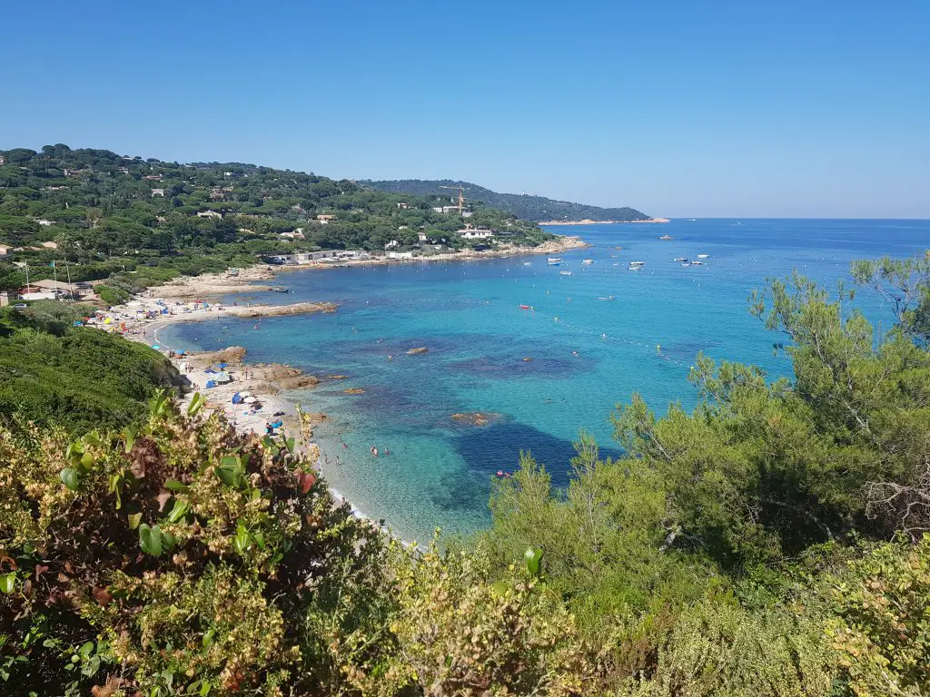 French Riviera things to do Swim in the turquoise water of Plage de l’Escalet