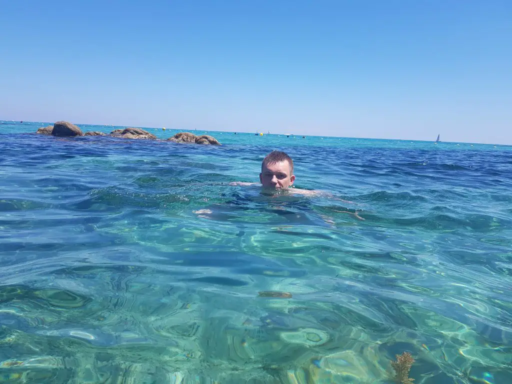 French Riviera things to do Swim in the turquoise water of Plage de l’Escalet.