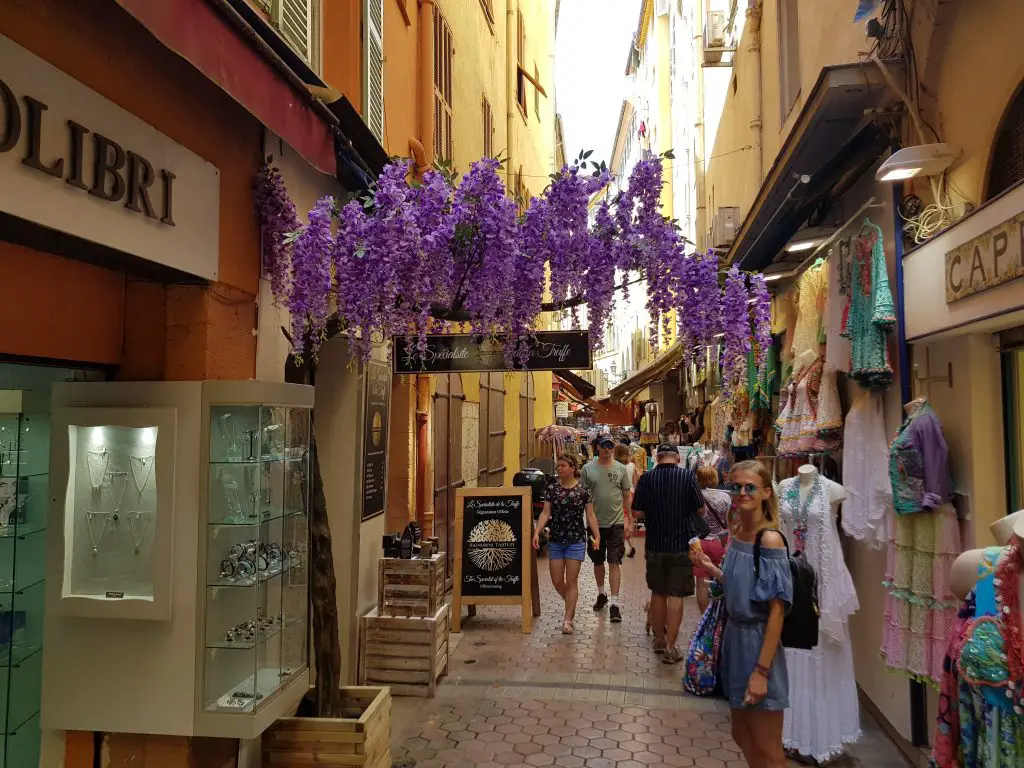 French Riviera things to do Things to see in Nice - Gelateria AZZURRO Nice