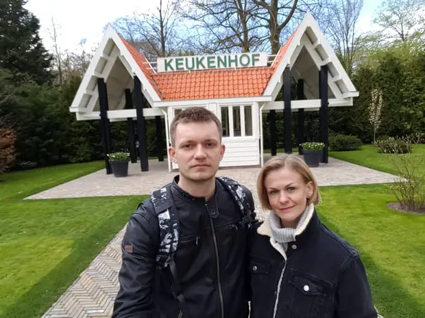 Tulip bloom Keukenhof gardens - How to get to Keukenhof from Amsterdam