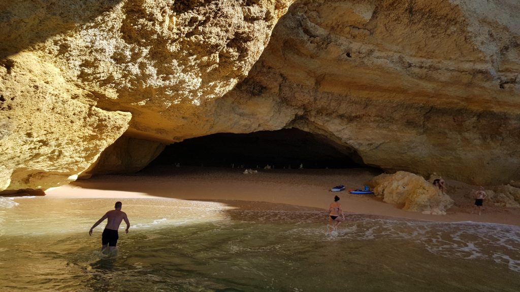 How to get to Benagil Cave algarve