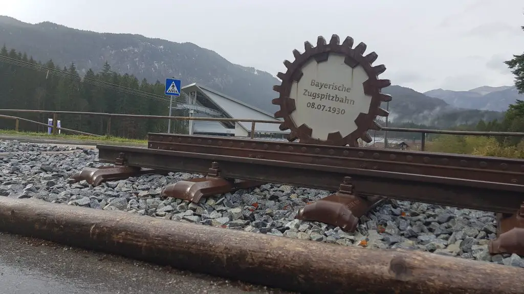 How do you get to the top of Zugspitze