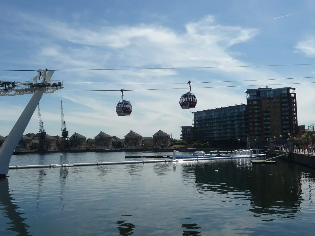 Romantic places in London - Emirates Air Line cable car