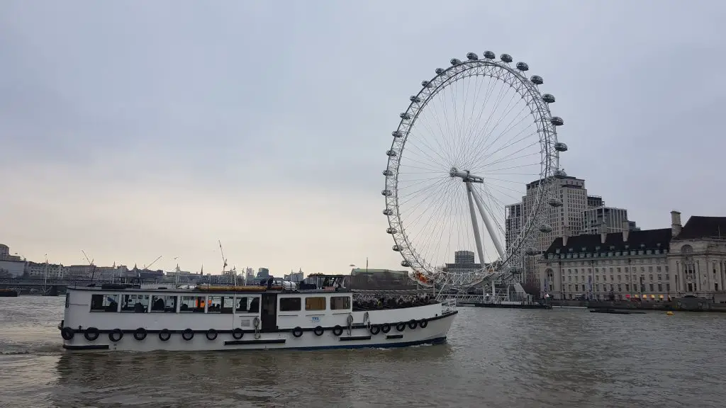 Romantic places in London - River Cruise