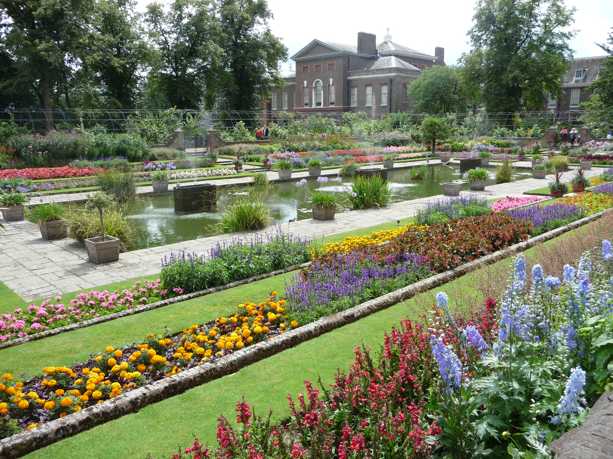 22 Best Neighbourhoods in London to stay for Tourists!