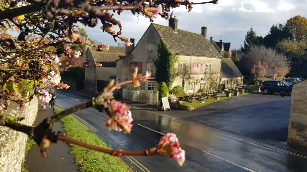 How big is Bibury