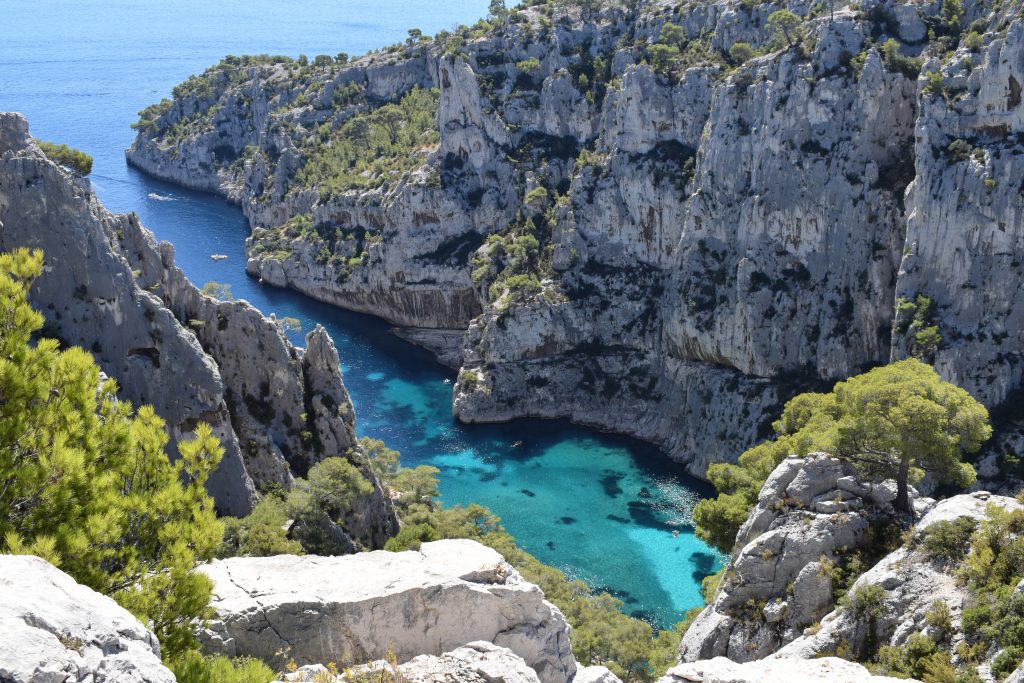 Best places to visit south of France - Calanques