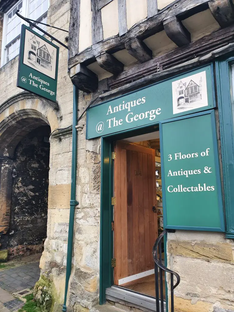 Burford - Antiques At The George