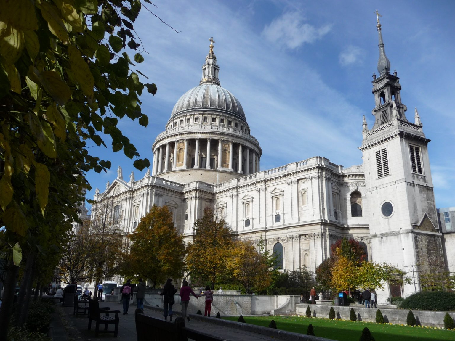 Famous landmarks in England - 37 iconic British places in UK!