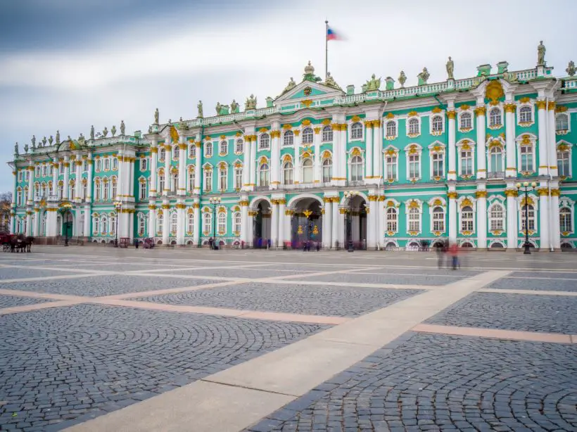 Prettiest squares in Europe - Palace Square, St Petersburg
