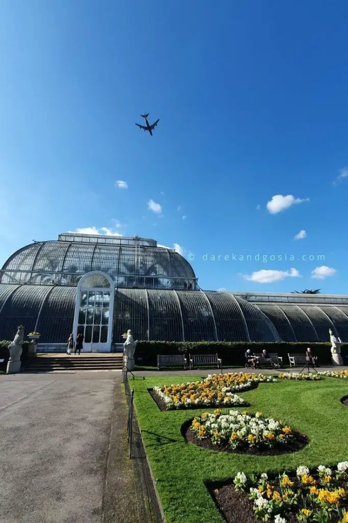 Best places to visit near London - Kew Gardens