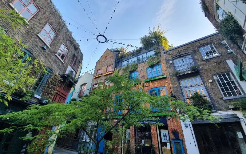 How do you get to Neal's Yard in Covent Garden, London - darekandgosia.com