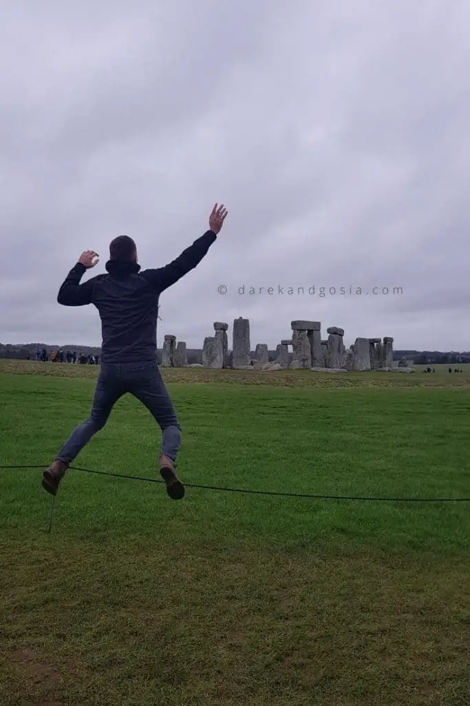 Places to visit near London - Stonehenge