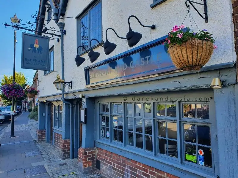 Things to do in Amersham Buckinghamshire - The Elephant and Castle