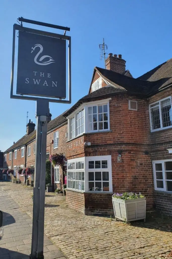 Things to see in Old Amersham - The Swan