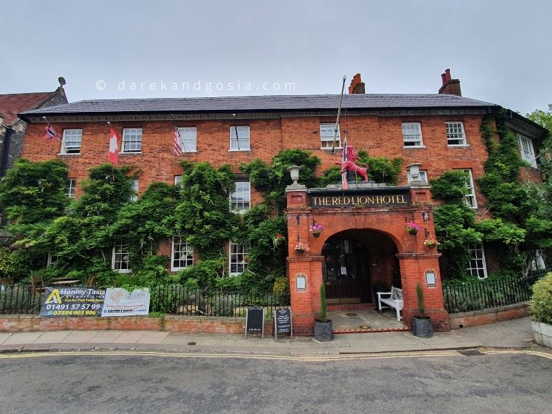 Henley on Thames - The Red Lion Hotel - best places to stay