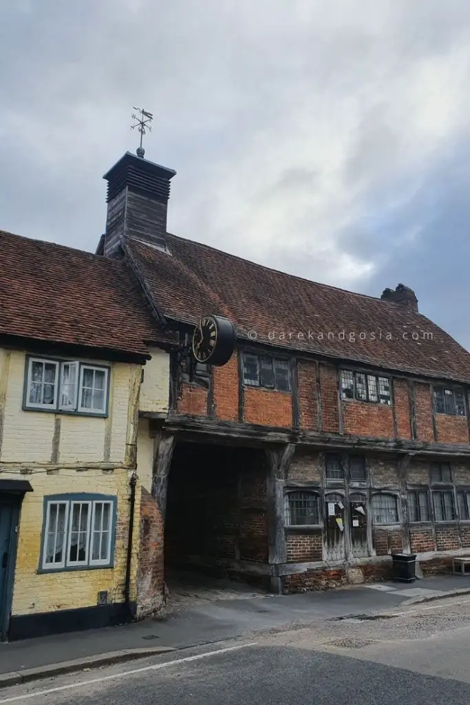 Things to do in West Wycombe - Old Buildings