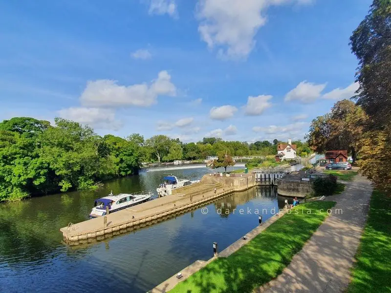 Goring-on-Thames Oxfordshire - Goring Lock