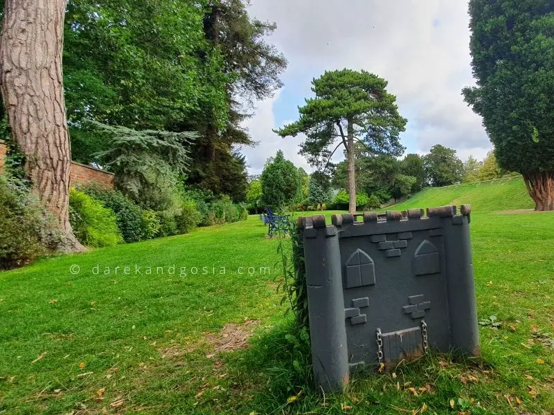 Things to do in Wallingford in Oxfordshire - Wallingford Castle Meadows