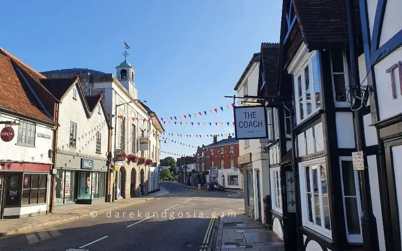 40 Best (or Worst?) Commuter Towns Near London 2024
