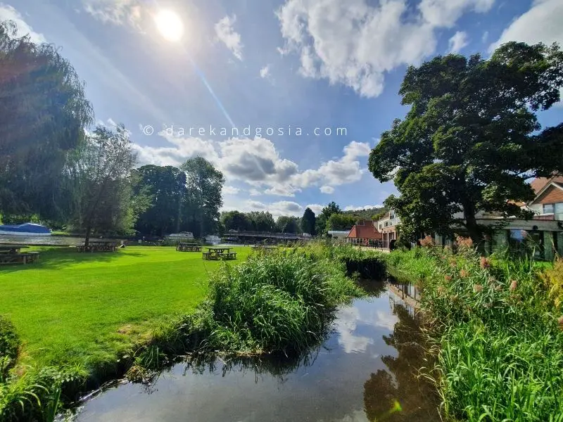 Chiltern Hills England - Goring on Thames