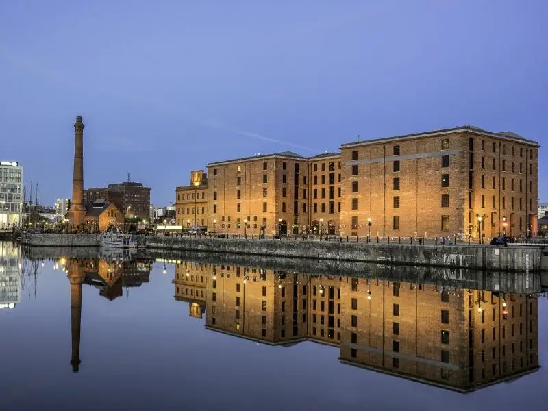 Famous monuments in England - Albert Dock, Liverpool