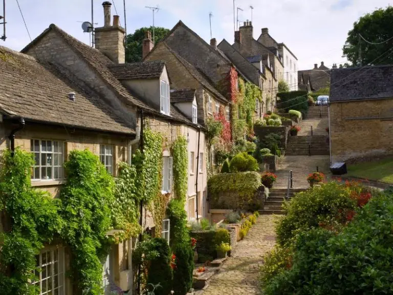 Best Cotswold villages to visit - TOP 25 Cotswolds villages!