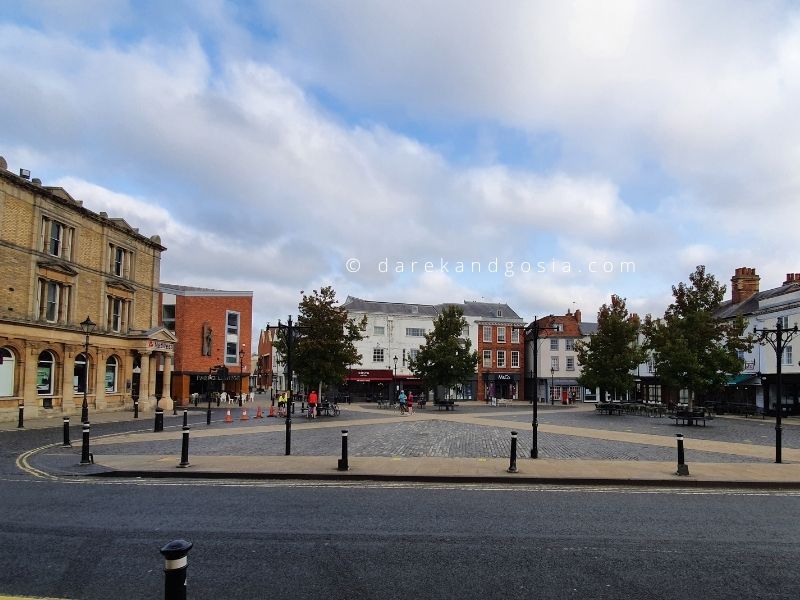 Things to do in Abingdon-on-Thames - Abingdon main square