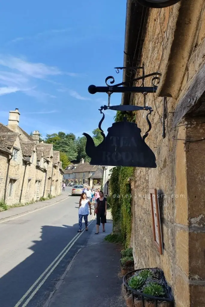 Cute cafes near London - The Old Rectory Tearoom, Castle Combe