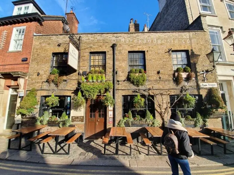 Top pubs near London - The Two Brewers, Windsor