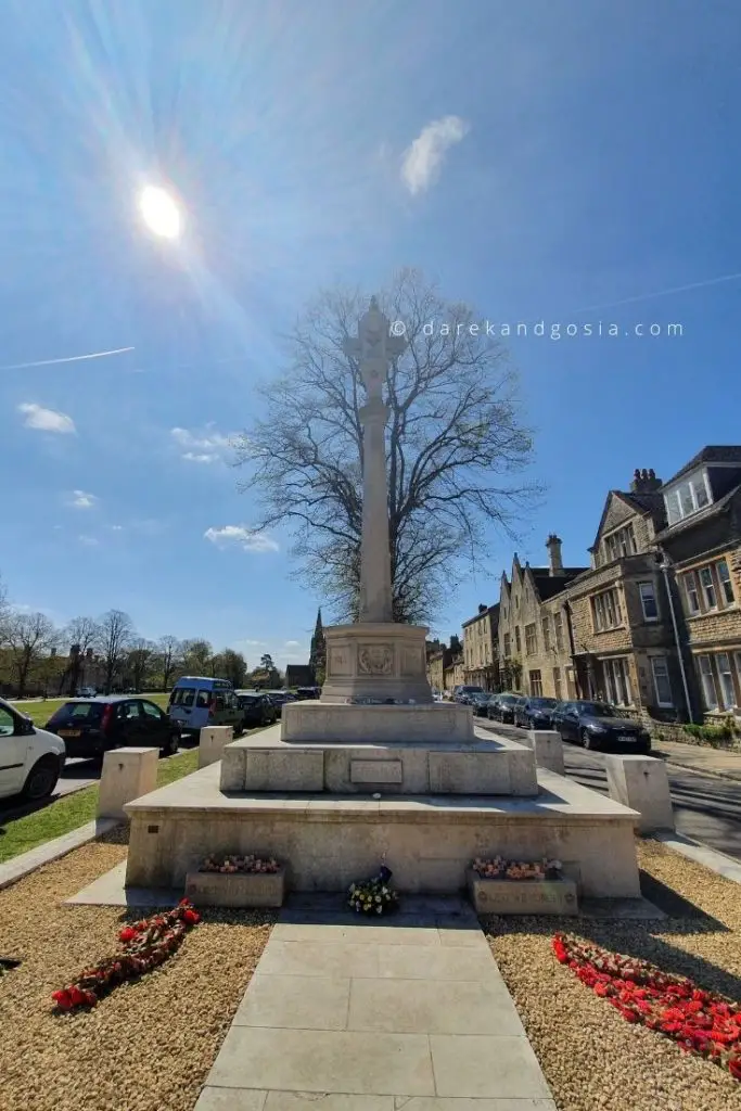 What to see in Witney UK - Witney War Memorial