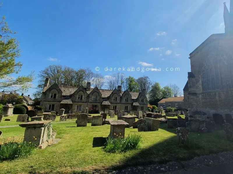 What to see in the town of Witney - Almshouses