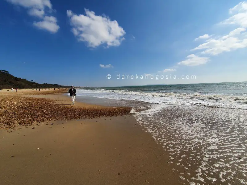 Dorset beautiful places - Highcliffe Beach