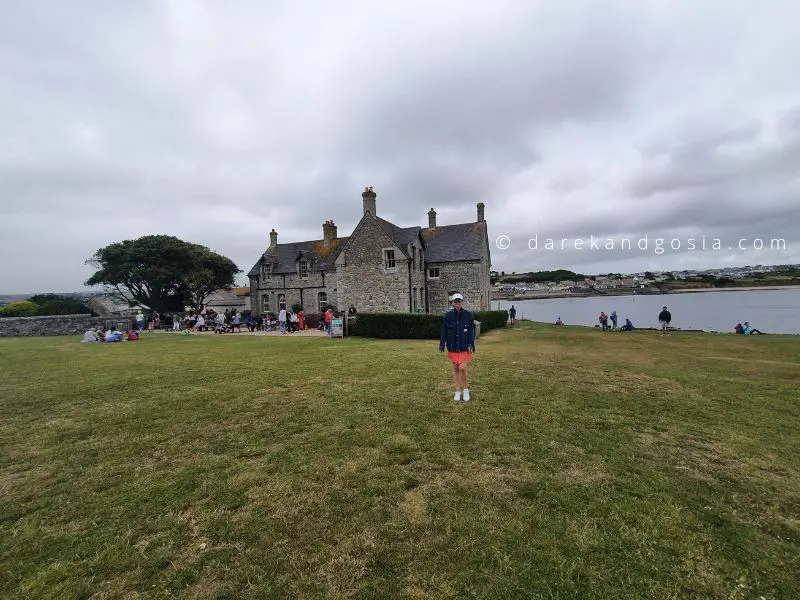 Does St Michaels Mount have a pub