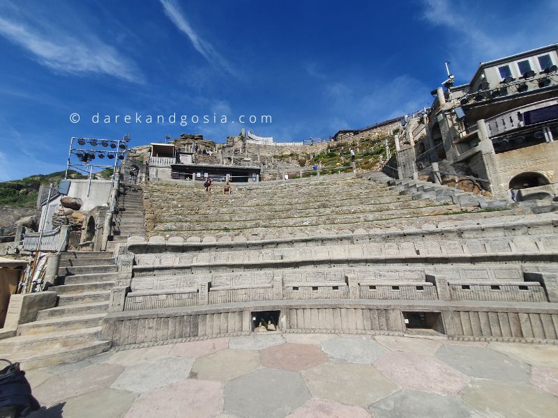 The Minack Theatre shows